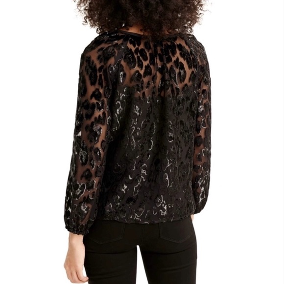 LOFT Leopard Velvet Popover Top Sz L K2658 - Picture 3 of 9